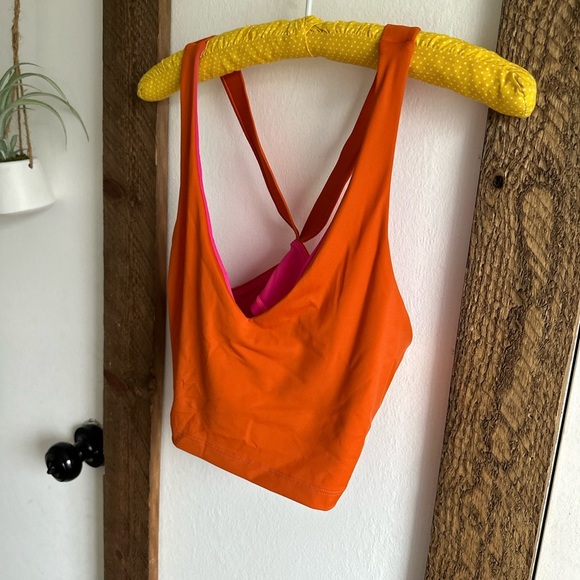 Jolyn Biarritz Swim Top Women’s size medium - Picture 8 of 8